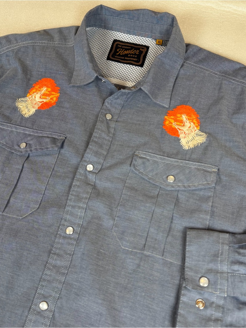 Howler Men's XL Bark At The Moon Wolf Howl Gaucho Pearl Snapshirt Western
